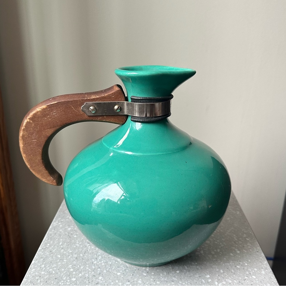 Metlox Pottery 238 Carafe Coffee Jug Vintage Ceramic w/ Wooden Handle & Stamp